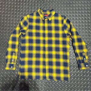 Killion Flannel Shirt Plaid Button Down Men’s Size Small Yellow Blue Casual
